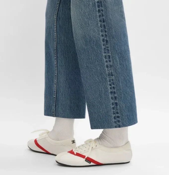 Platta sneakers i grosgrain, sammet, getskinn och lammskinn Platta sneakers i grosgrain, sammet, getskinn och lammskinn