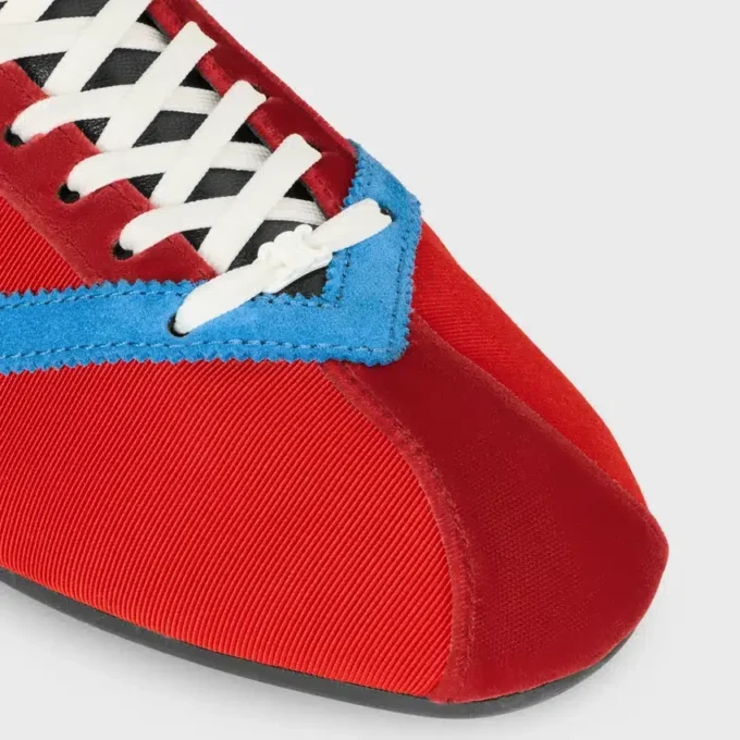 Platta sneakers i grosgrain, sammet, getskinn och lammskinn Platta sneakers i grosgrain, sammet, getskinn och lammskinn