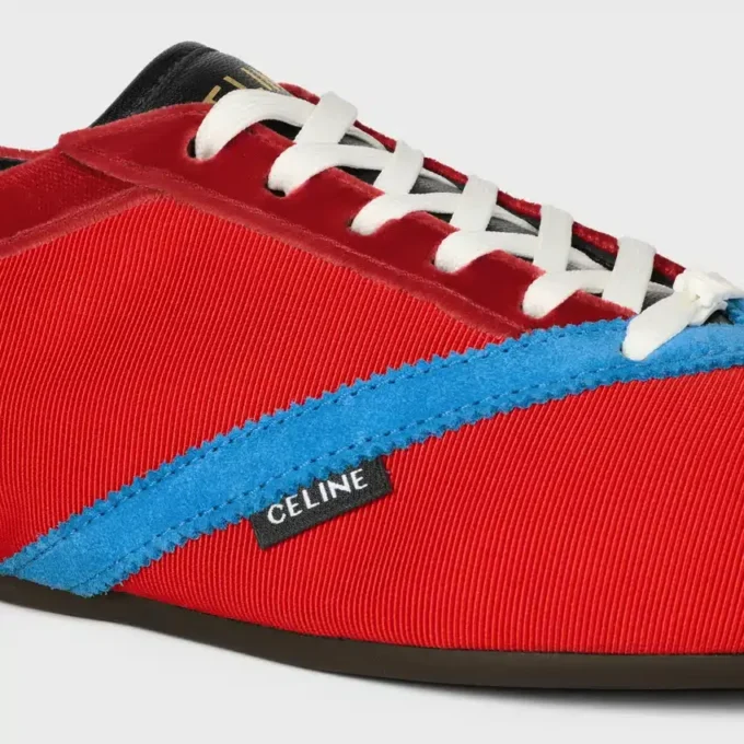 Platta sneakers i grosgrain, sammet, getskinn och lammskinn Platta sneakers i grosgrain, sammet, getskinn och lammskinn