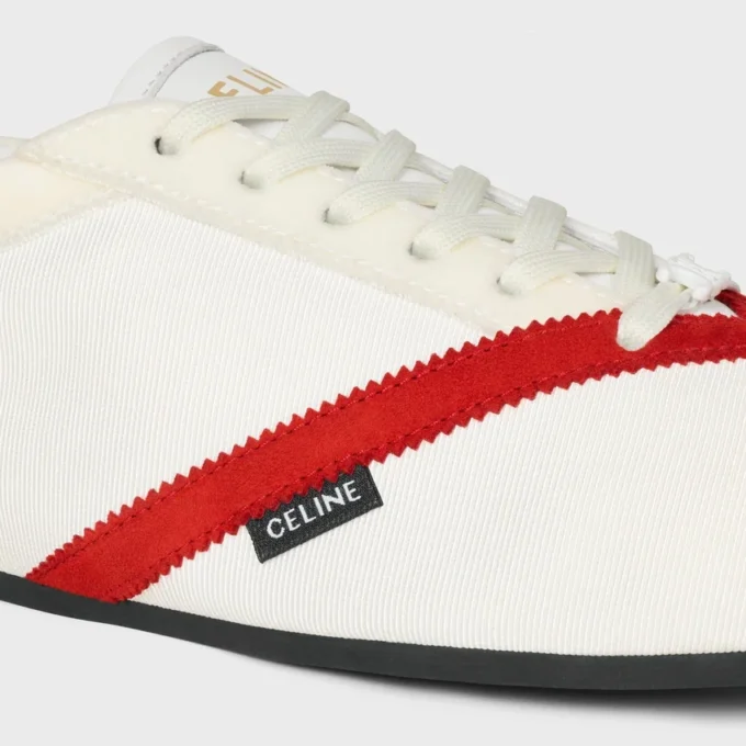 Platta sneakers i grosgrain, sammet, getskinn och lammskinn Platta sneakers i grosgrain, sammet, getskinn och lammskinn