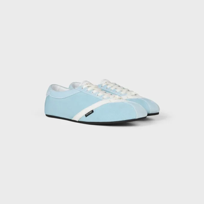Platta sneakers i grosgrain, sammet, getskinn och lammskinn Platta sneakers i grosgrain, sammet, getskinn och lammskinn