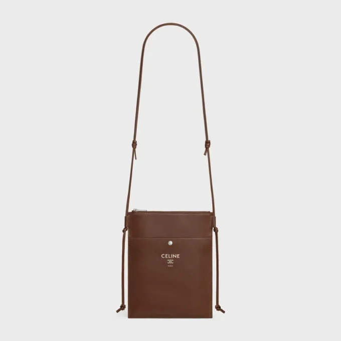 Sharp Pouch Take Away i slätt lammskinn