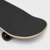 Skateboard med CELINE-logotyp