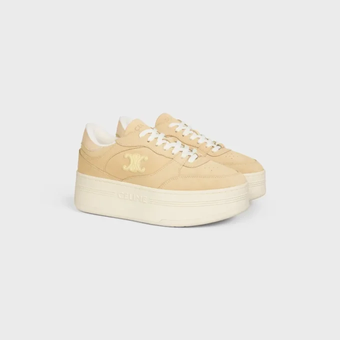 Sneakers med blockklack i mocka och kalvskinn Sneakers med blockklack i mocka och kalvskinn