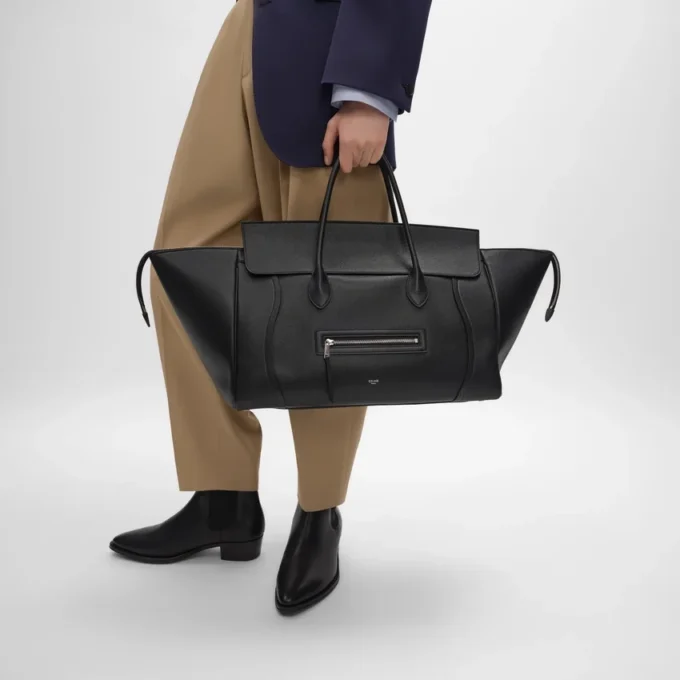 Stor luggage i kornat kalvskinn Stor luggage i kornat kalvskinn
