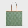 Stor platt shopper i Triomphe Canvas