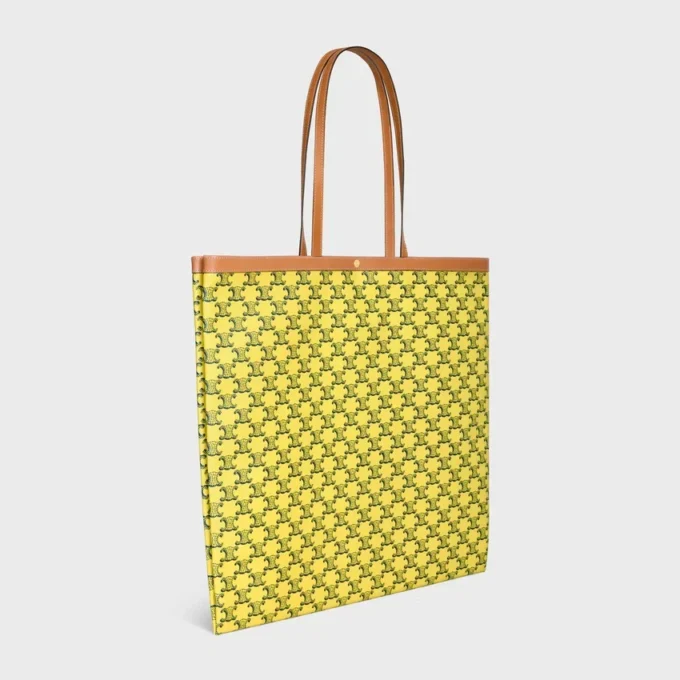 Stor platt shopper i Triomphe Canvas