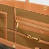 Stor platt shopper i Triomphe Canvas