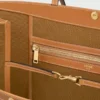 Stor platt shopper i Triomphe Canvas