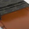 Telefonfodral med lock i Triomphe Canvas och kalvskinn