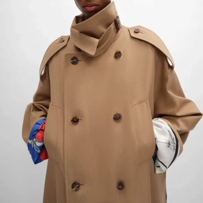 Trenchcoat i bomulls- och ullgabardin Trenchcoat i bomulls- och ullgabardin
