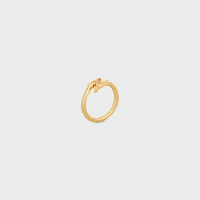 Triomphe asymmetrisk ring i mässing med guldfinish Triomphe asymmetrisk ring i mässing med guldfinish