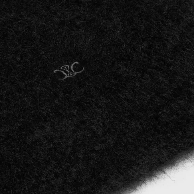 Tröja med rund hals i borstad mohair Tröja med rund hals i borstad mohair