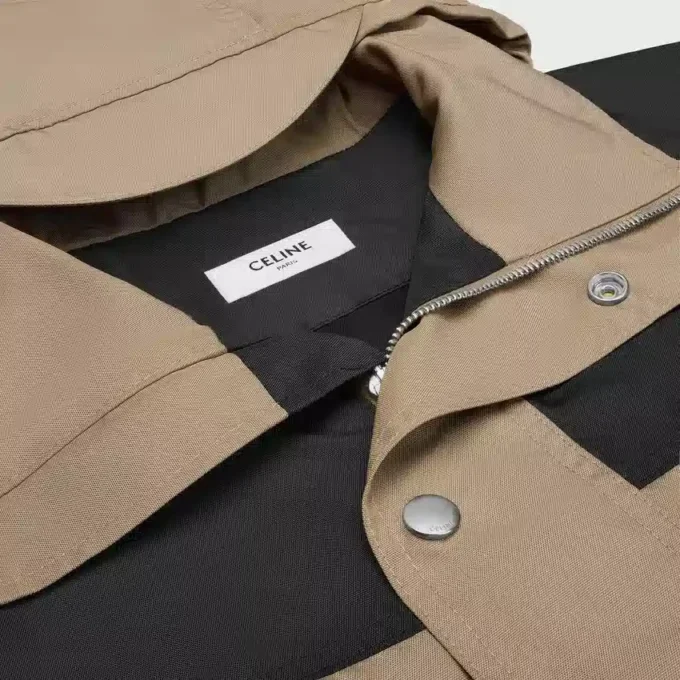 Vindjacka i nylon Vindjacka i nylon